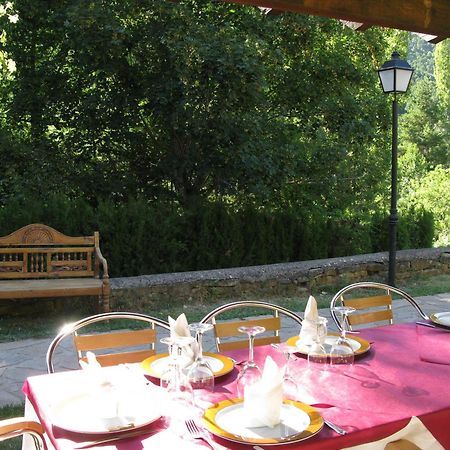 Hotel Charle Jaca Extérieur photo
