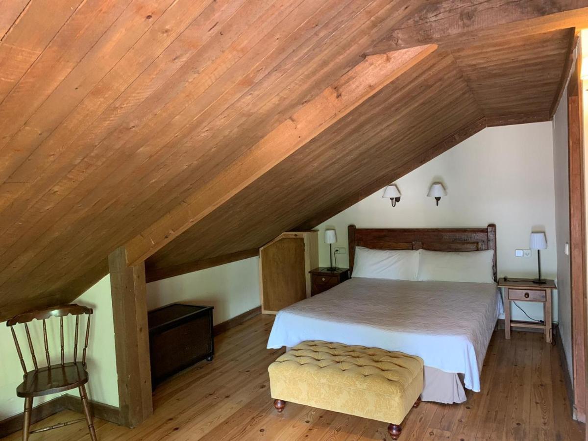 Hotel Charle Jaca Extérieur photo