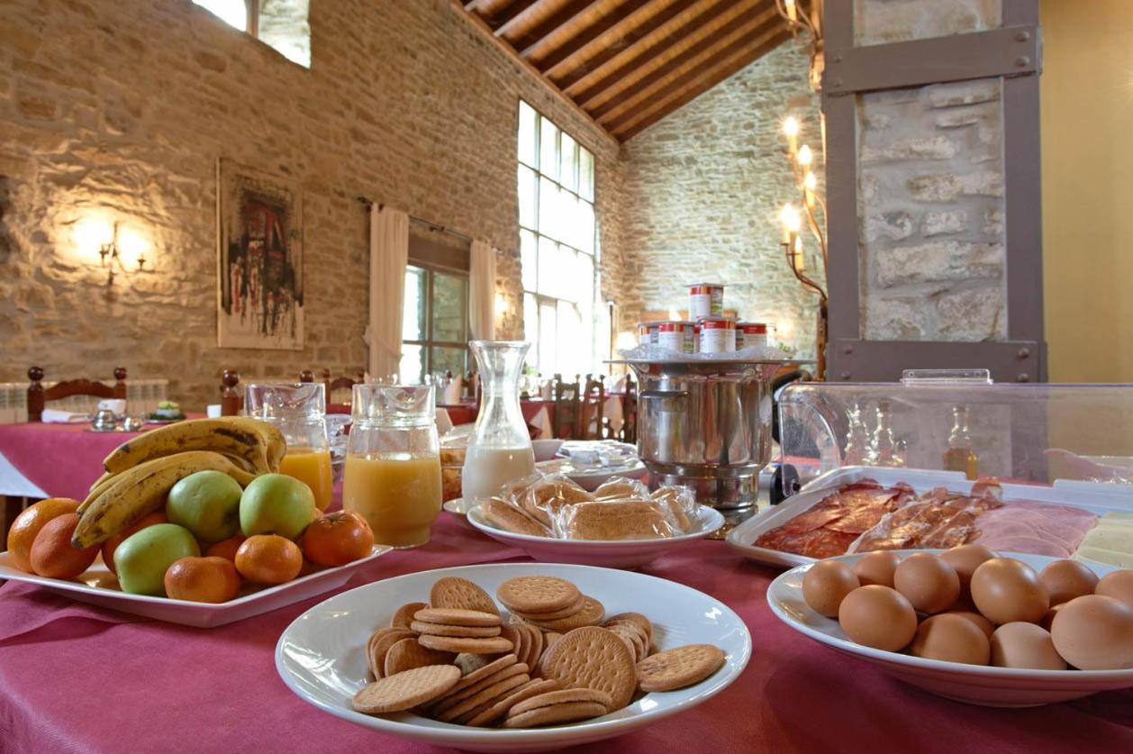 Hotel Charle Jaca Extérieur photo