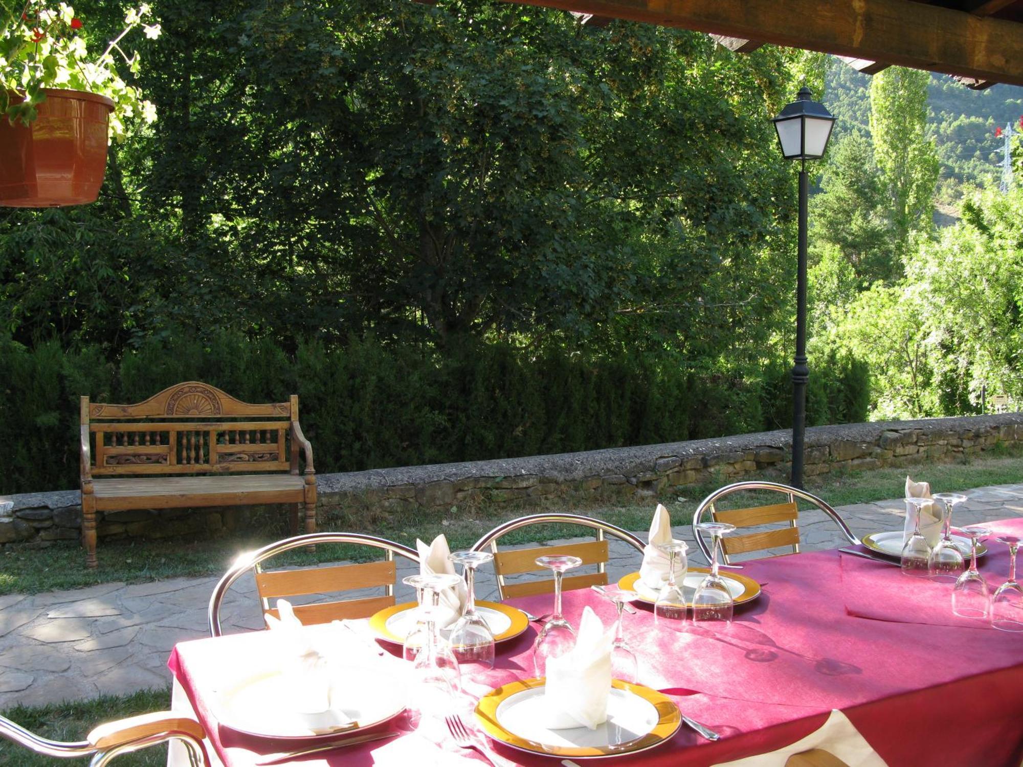 Hotel Charle Jaca Extérieur photo