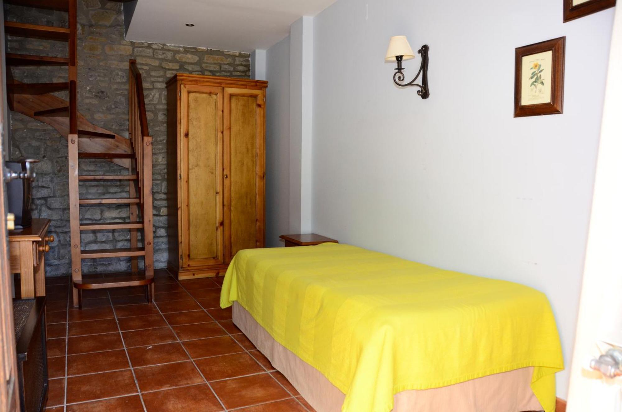 Hotel Charle Jaca Chambre photo