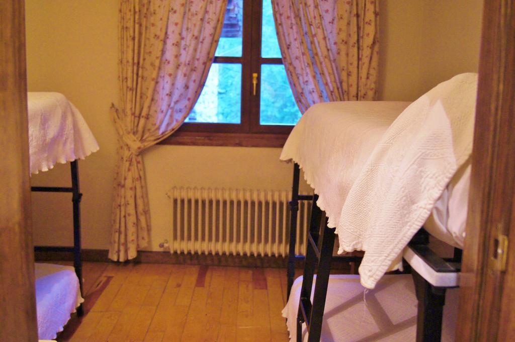 Hotel Charle Jaca Extérieur photo